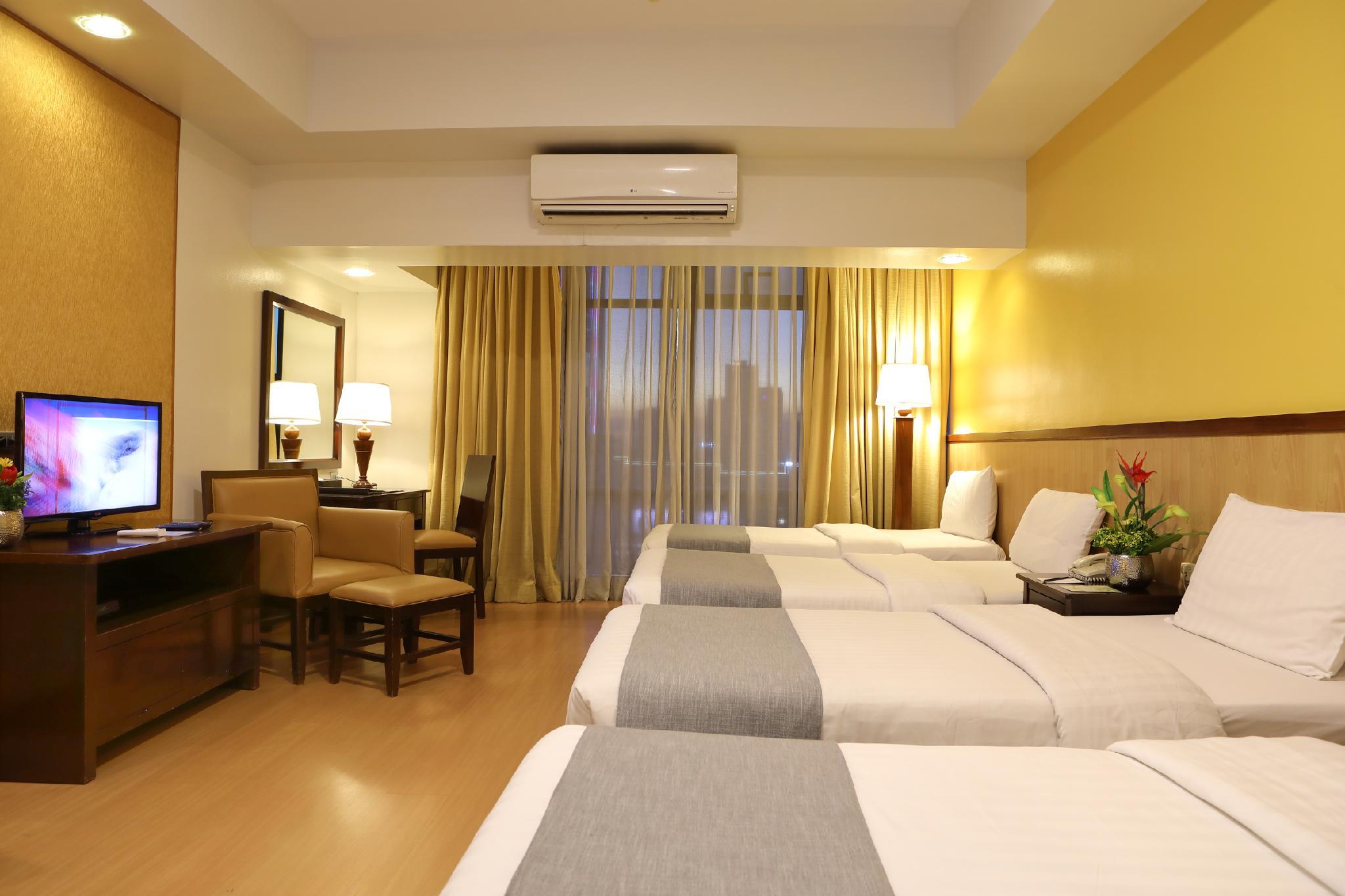 The Malayan Plaza Hotel Pasig City Eksteriør billede