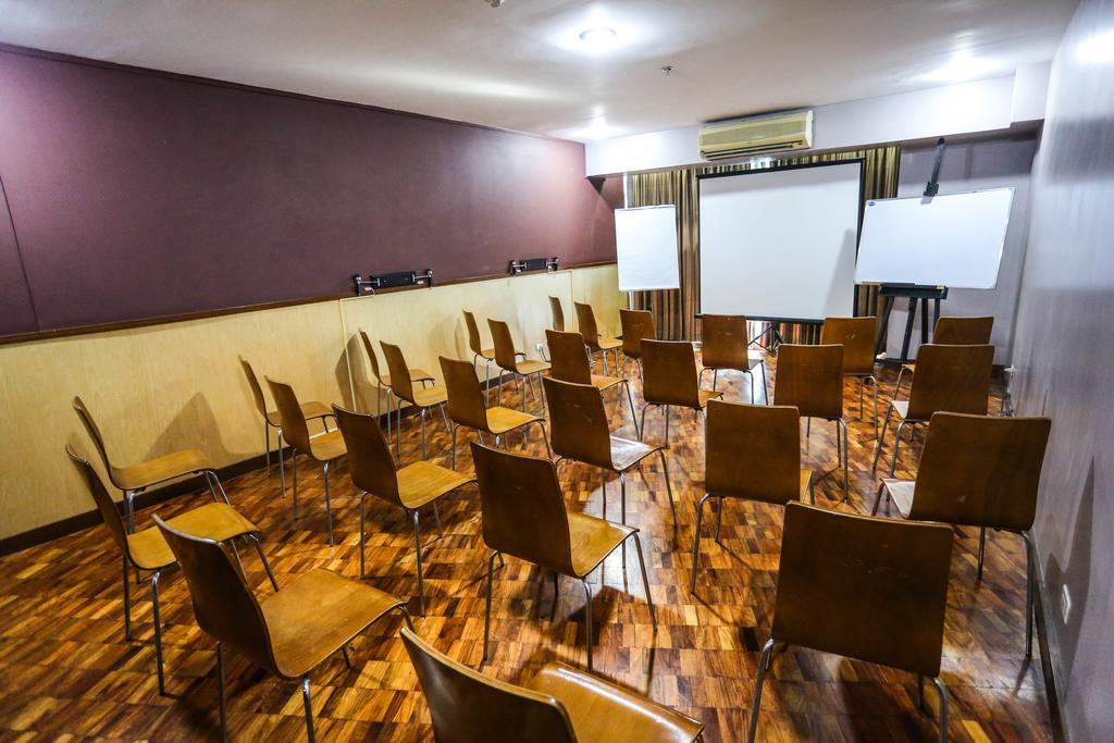 The Malayan Plaza Hotel Pasig City Eksteriør billede