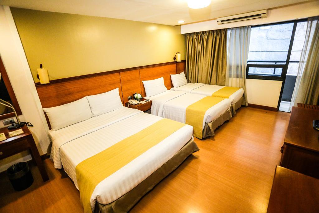 The Malayan Plaza Hotel Pasig City Eksteriør billede