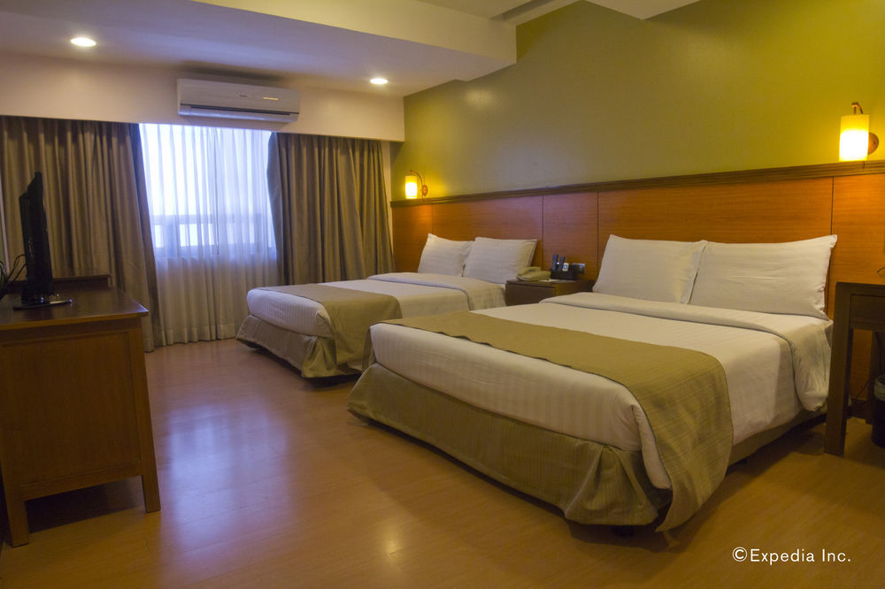 The Malayan Plaza Hotel Pasig City Eksteriør billede