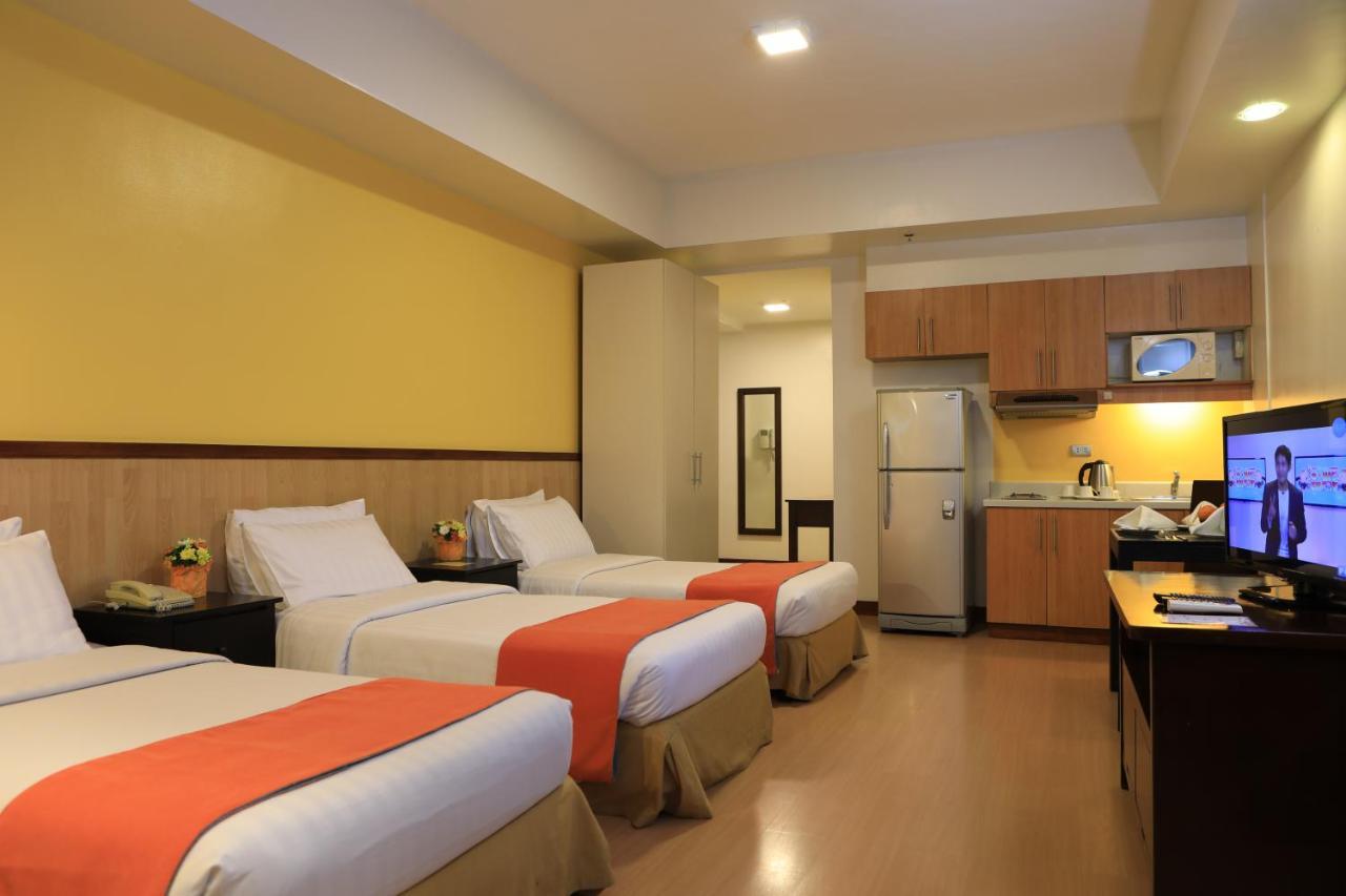The Malayan Plaza Hotel Pasig City Eksteriør billede