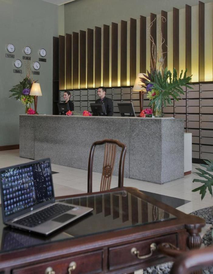 The Malayan Plaza Hotel Pasig City Eksteriør billede